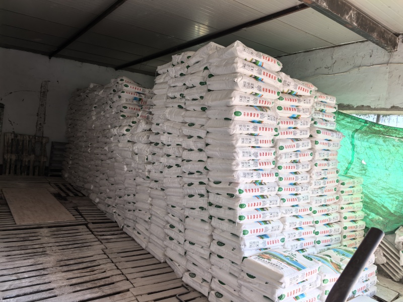 喜成土豆淀粉九九雪曙峰品牌齐全价格优惠量大价优常年供应