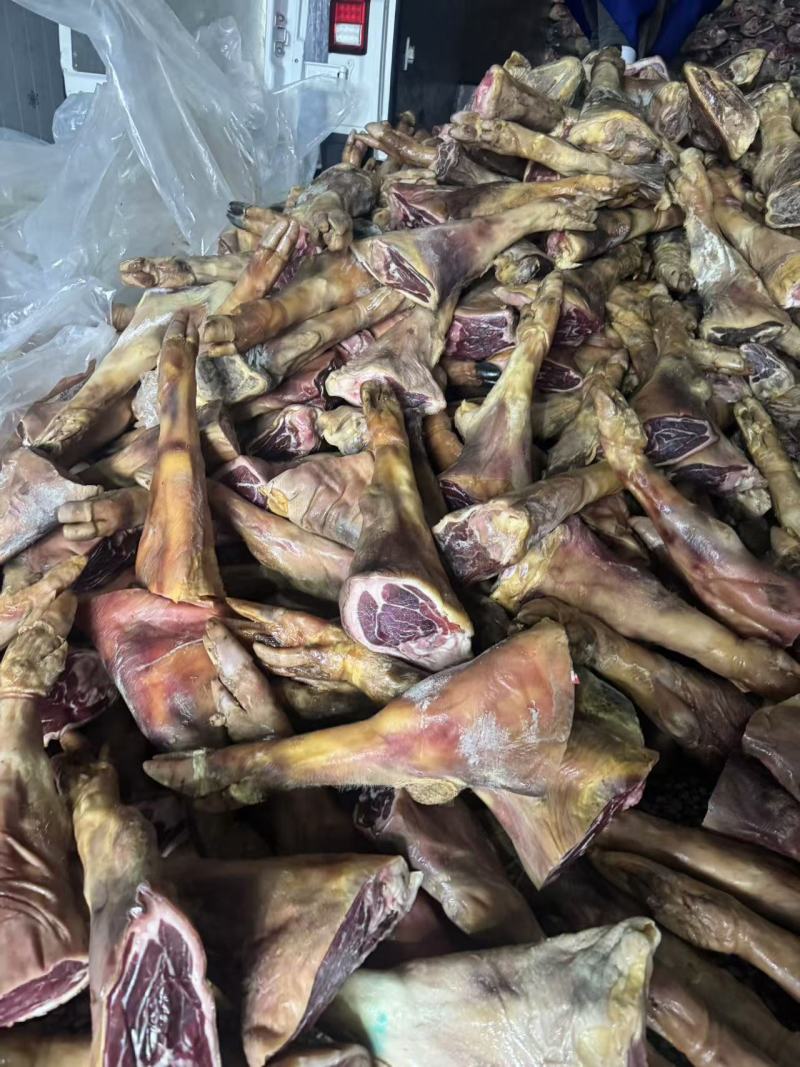 云南风干火腿脚腊猪脚厂家直发保质保量可长期合作