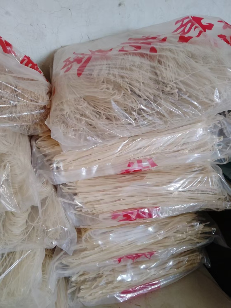 红薯粉条产地直销量大质优价格优惠一手货源欢迎采购