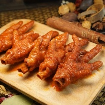熟食鸡爪虎皮鸡爪源头厂家软糯吸汁价格优惠有需要的联系