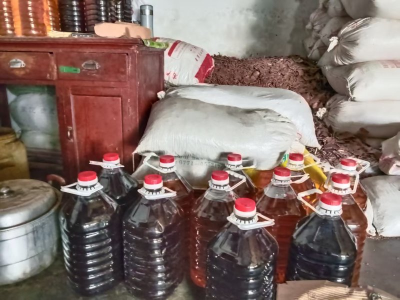 菜籽油现榨油冷榨油品质好自家作坊香一件代发包邮