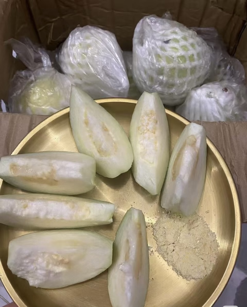 珍珠芭乐白心番石榴口感好颜色靓丽产地批发