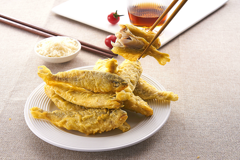 【油炸麦穗鱼】油炸酥黄鱼