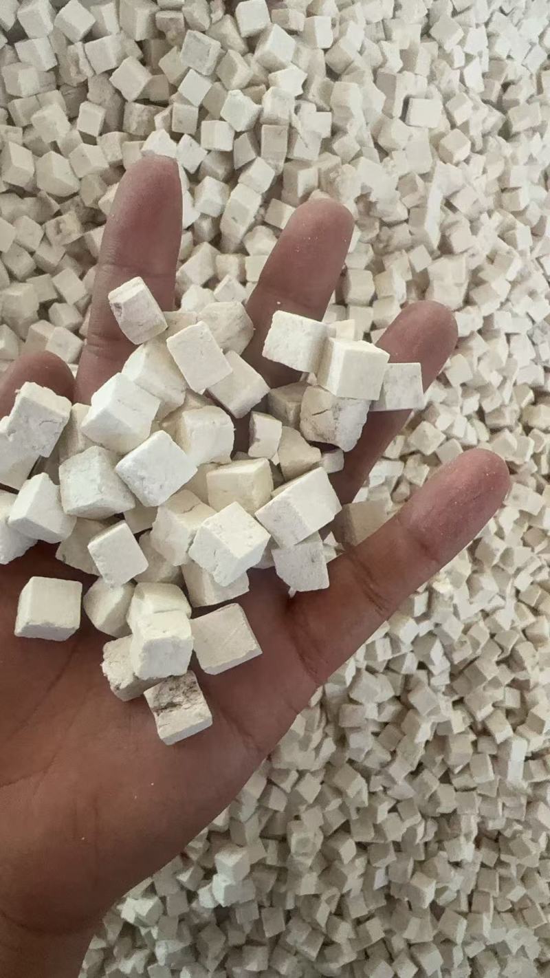 茯苓丁，常年供应，符合药典标准保质保量