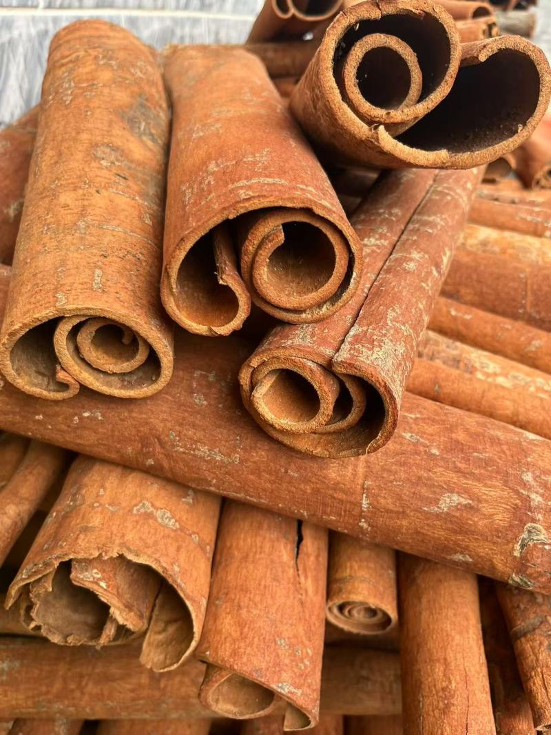 广西肉桂去皮桂皮规格齐全量大价优欢迎咨询下
