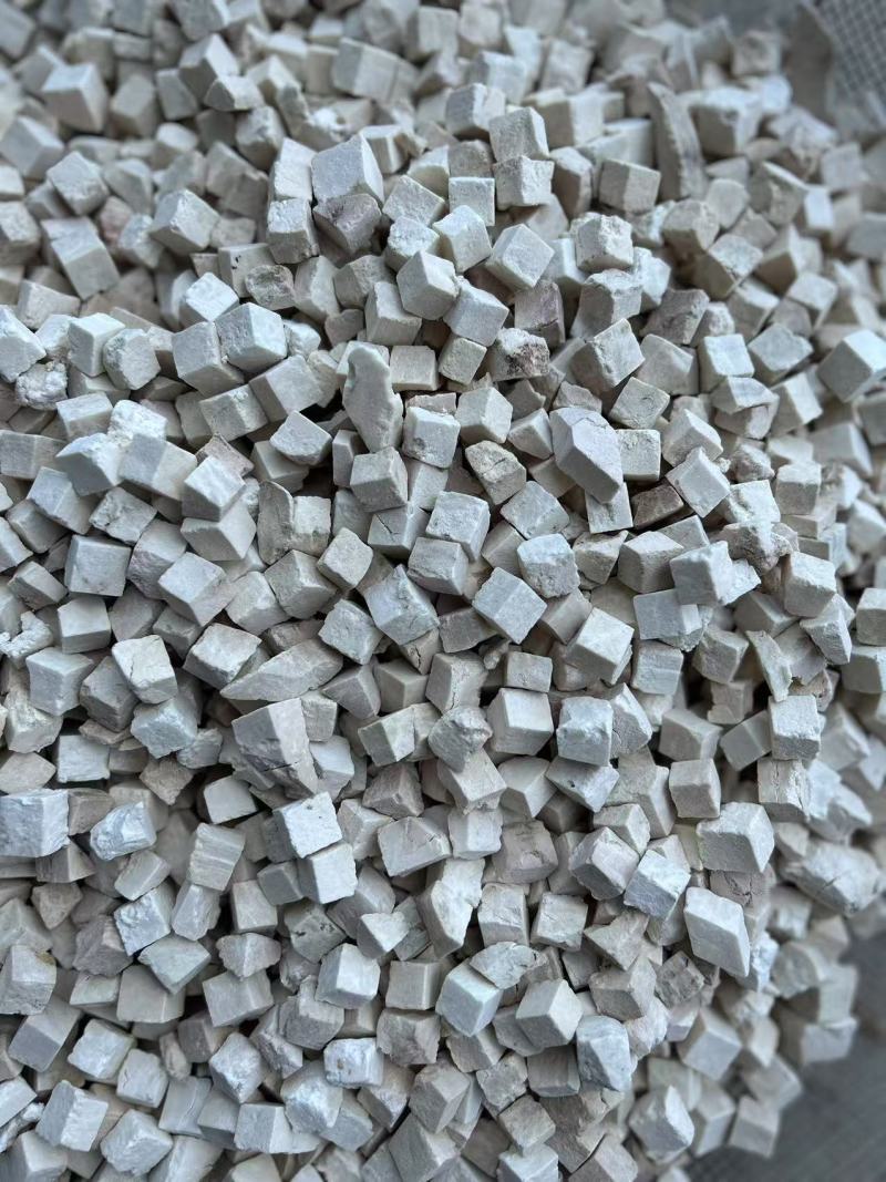 傲宇药材，茯苓量大价优，诚信经营，欢迎咨询