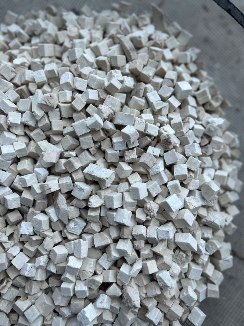 傲宇药材，茯苓量大价优，诚信经营，欢迎咨询
