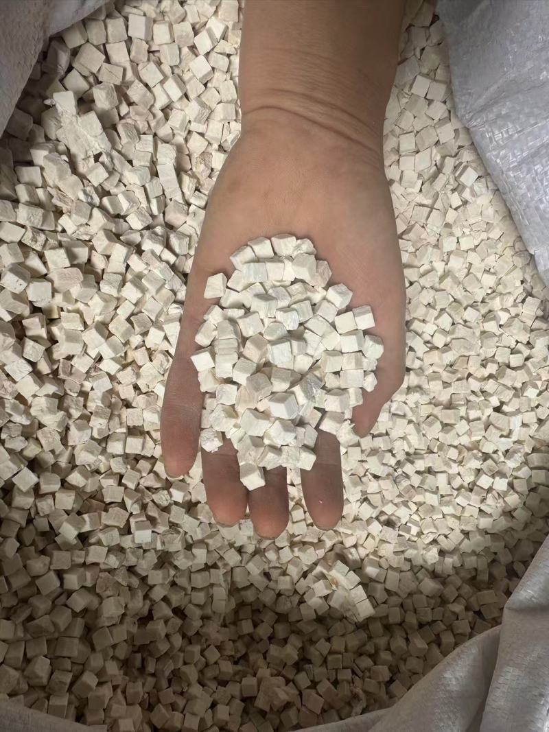 云南白茯苓云苓，纯白小米丁，保质保量量大从优诚信经营致电
