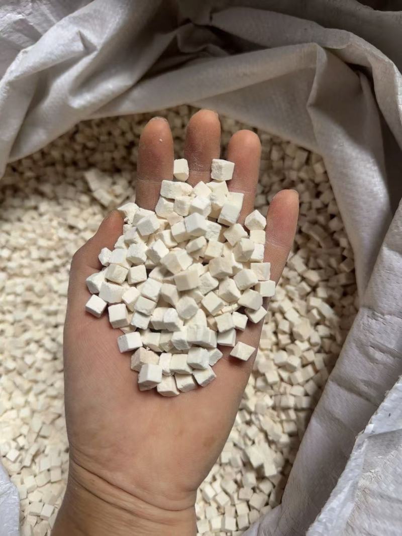 云南白茯苓云苓，纯白小米丁，保质保量量大从优诚信经营致电
