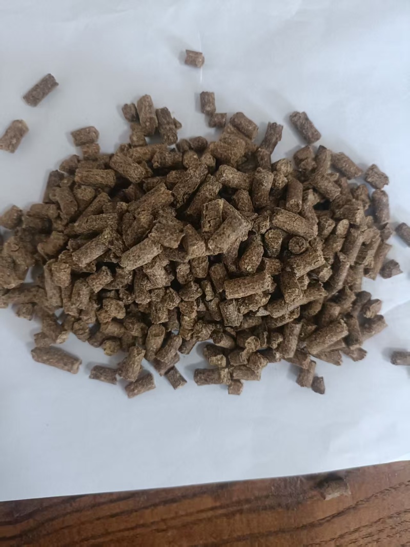 发酵颗粒饲料鸡鸭鹅牛羊都可用，厂家直出全面可供