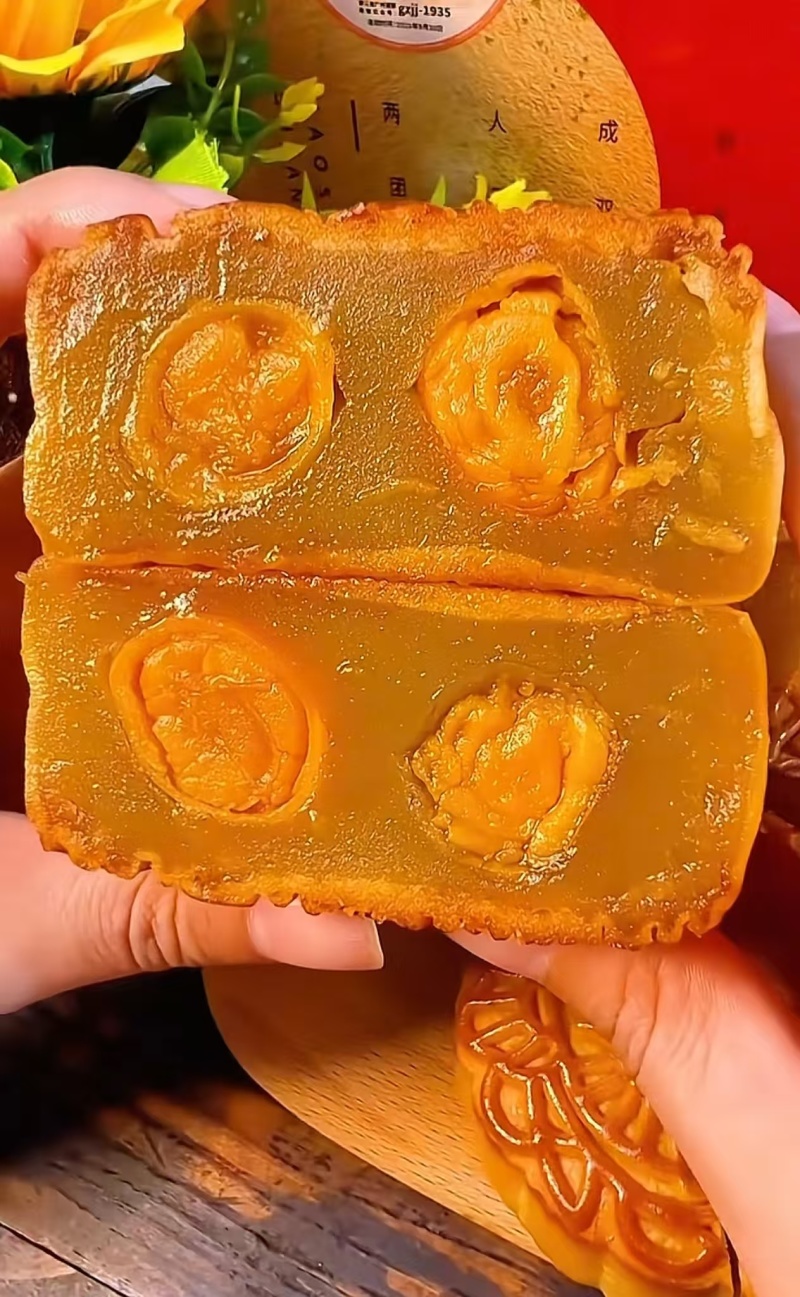 蛋黄月饼网络爆款，各种规格，欢迎咨询