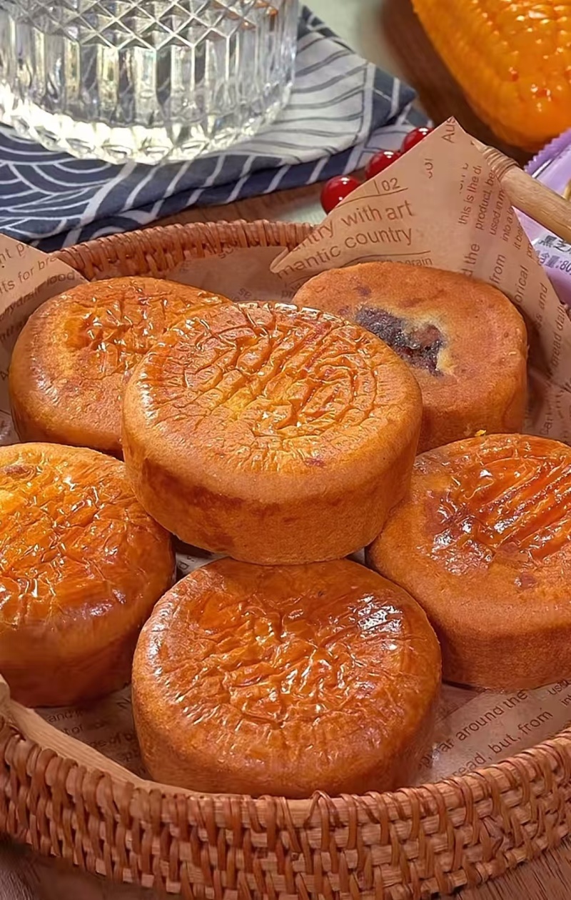 蛋月烧月饼网络爆款，各种规格，欢迎咨询