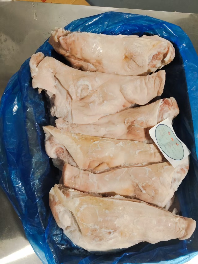 鸿运当头劈半头猪副产品熟食店必备