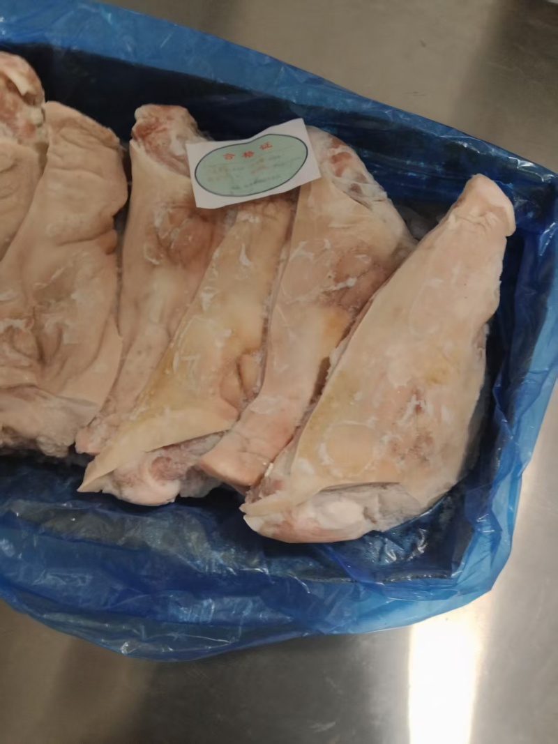 鸿运当头劈半头猪副产品熟食店必备