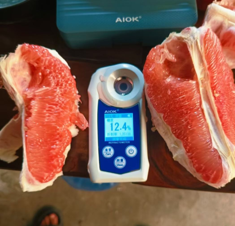 红心柚口感好皮薄肉多水分足个头大欢迎下单