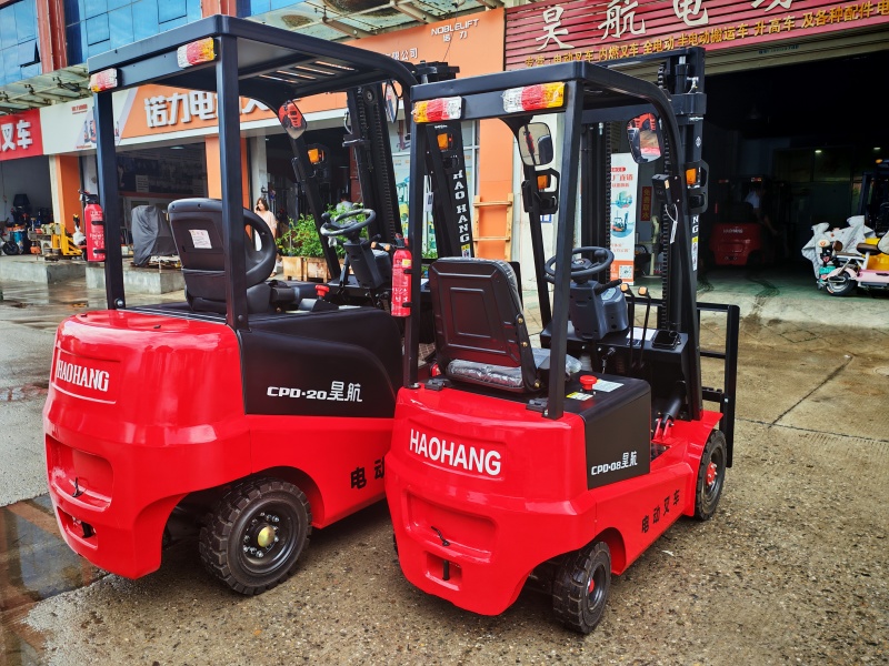 昊航小型电动叉车0.8吨价格多少钱一台