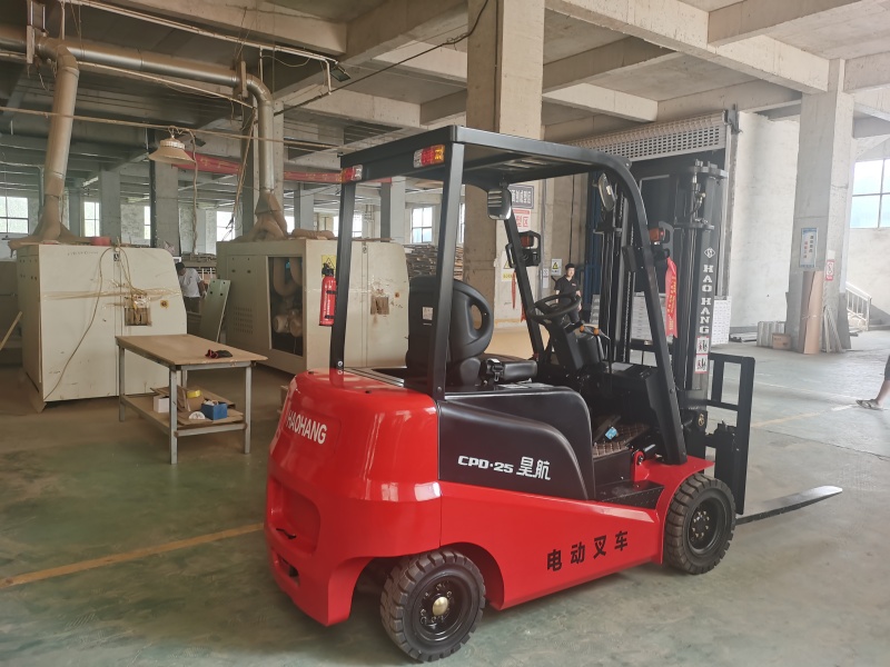 2025新款昊航2.5吨电动叉车多少钱