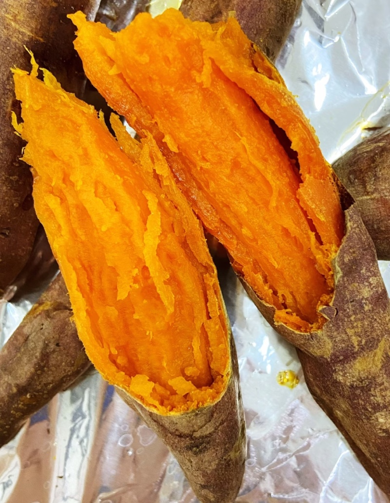 山东蜜薯大量现货供应，规格齐全，现挖现发，可视频看货