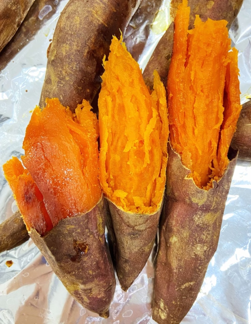 山东蜜薯大量现货供应，规格齐全，现挖现发，可视频看货