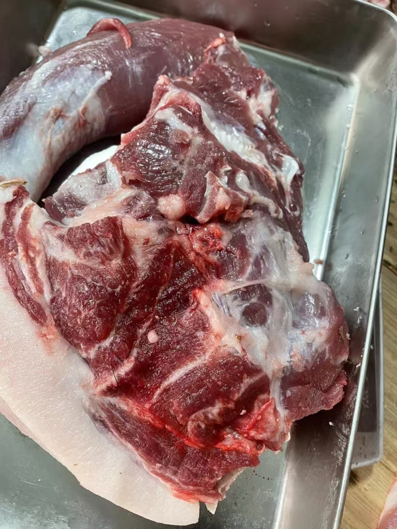 后腿肉精品黑土猪土猪肉品质保证供应全国市场电商