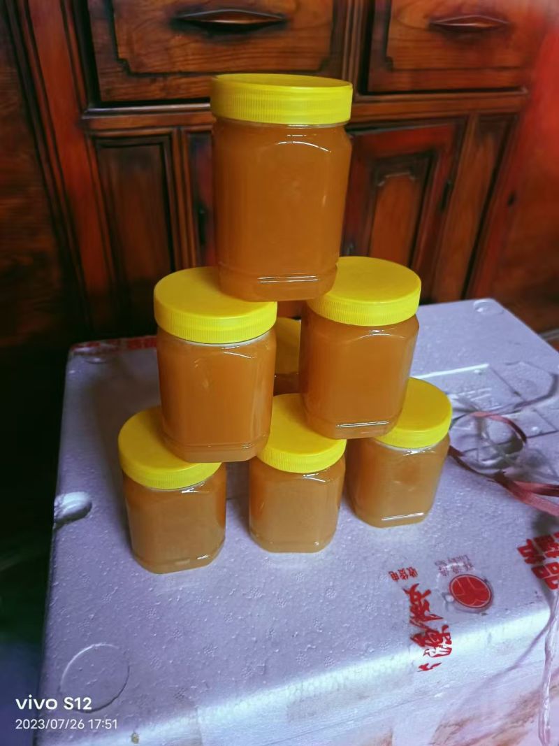 土蜂蜜又名百花蜜价格美丽欢迎老板前来联系