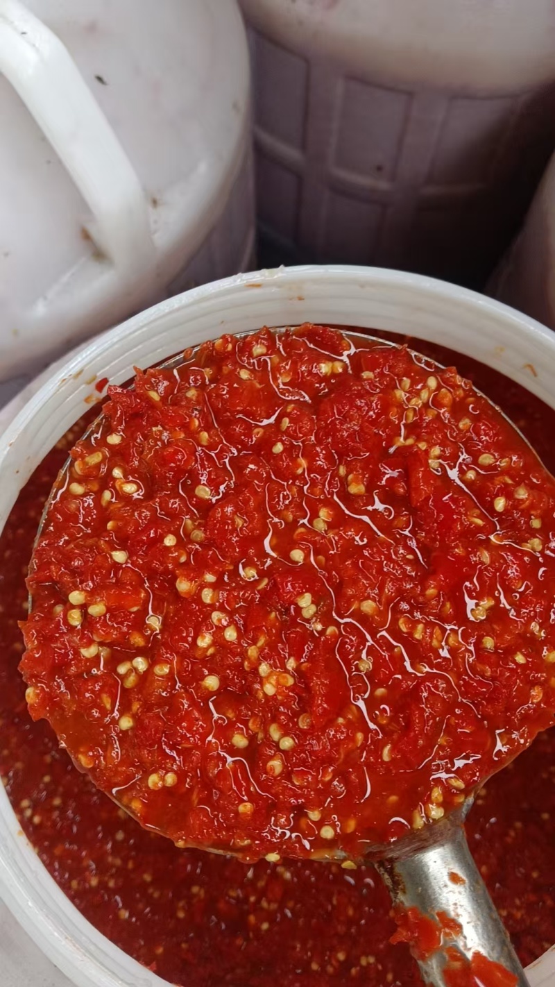 辣椒酱，全国发货，欢迎联系，价格可以谈，保质保量