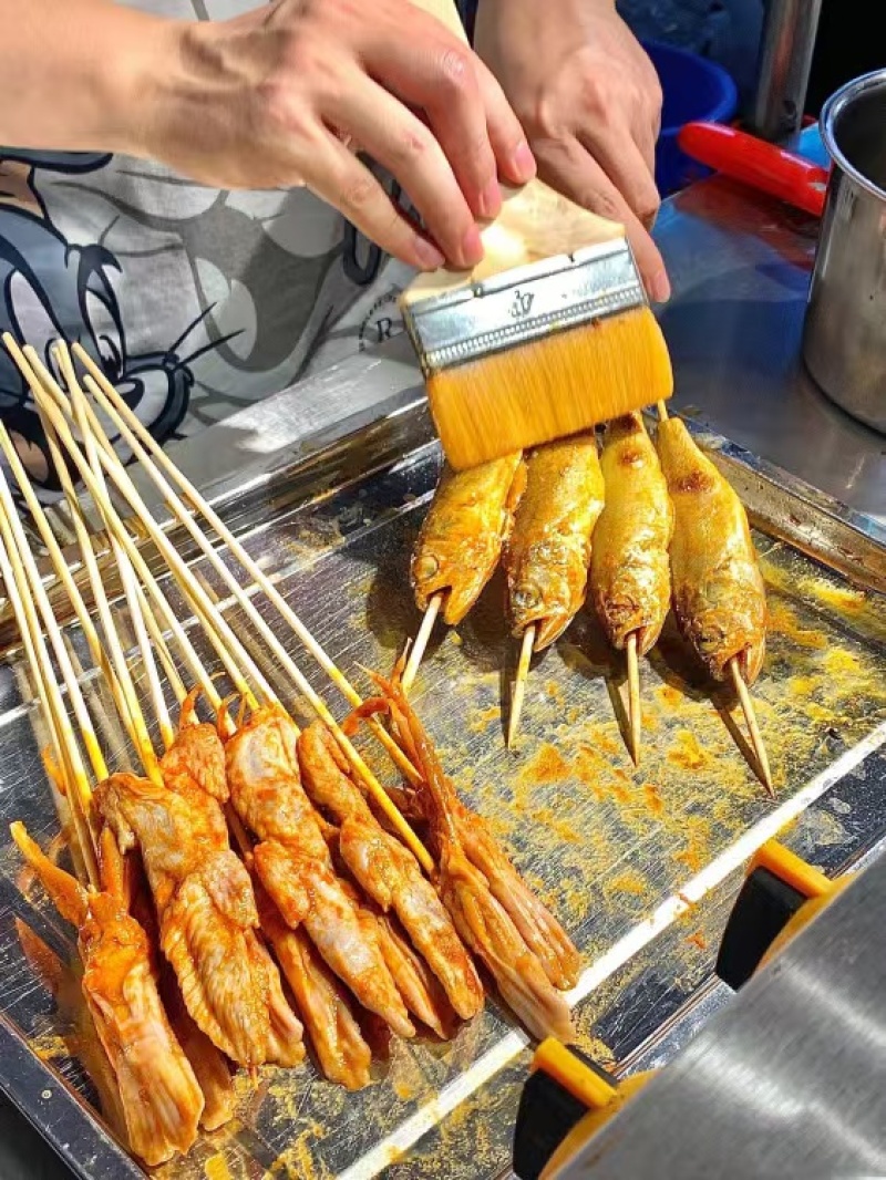 小黄鱼串冷冻香辣腌制新鲜烧烤油炸串半成品烤鱼串商用食材