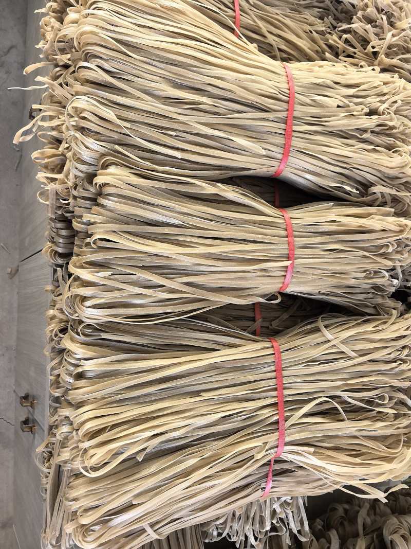 河北纯红薯粉条，假一赔万，纯手工制作，无明胶无色素。