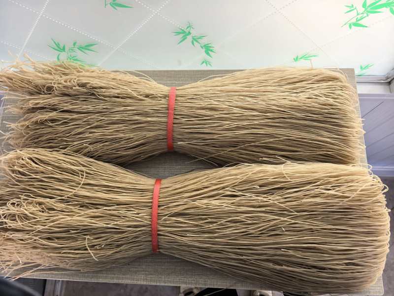 河北纯红薯粉条，假一赔万，纯手工制作，无明胶无色素。