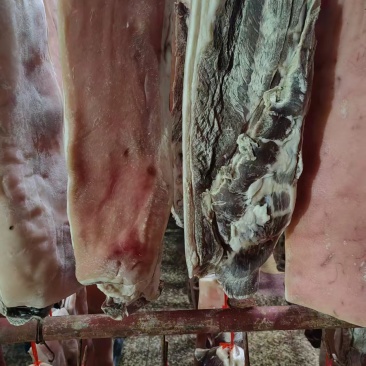 带皮精品五花肉传统工艺风干腊香肥瘦相间欢迎咨询