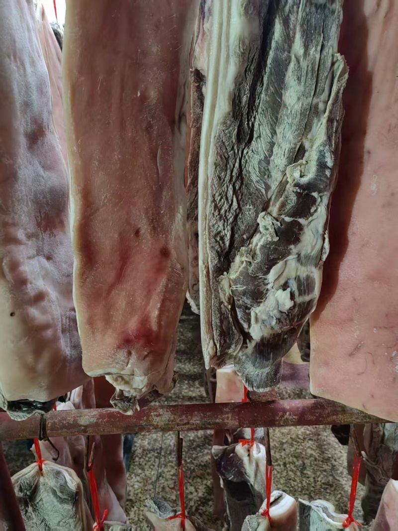 带皮精品五花肉传统工艺风干腊香肥瘦相间欢迎咨询