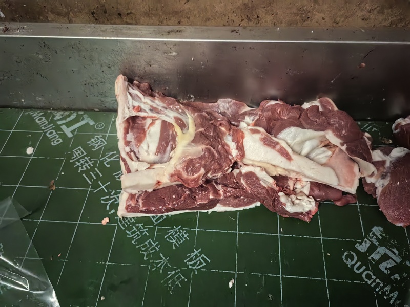 内蒙古草伺黄牛肉***