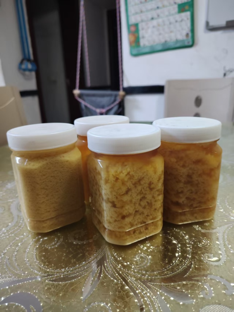 土蜂蜜，精品土蜂蜜，大量新鲜现货速发保质保量欢迎选购