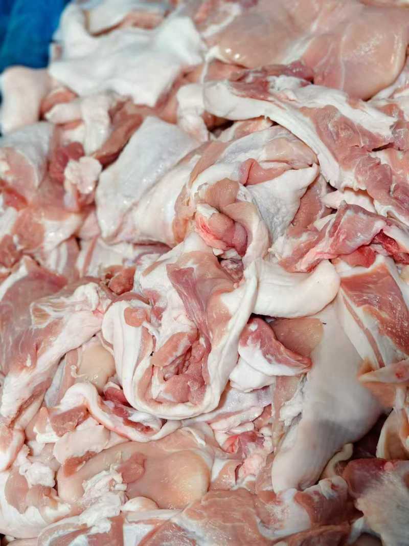 猪肉鲜分肥猪倒四六，近期货50吨