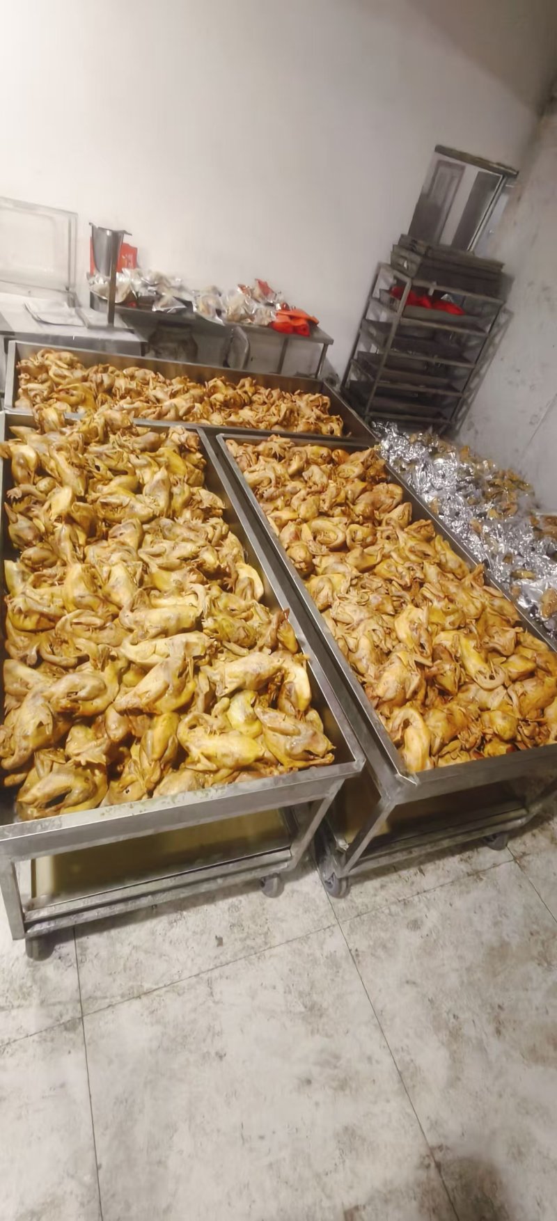 【熟食鸡】盐焗鸡厂家直销保质保量价格优惠欢迎采购
