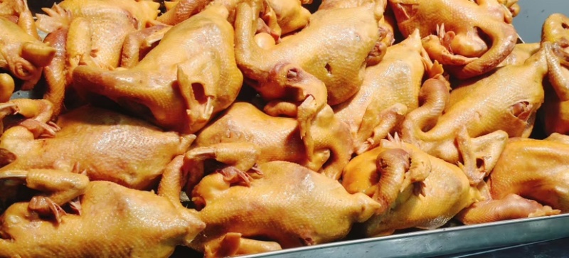 【热卖熟食鸡】蛋鸡烧鸡，盐焗鸡味适口烧鸡保证质量