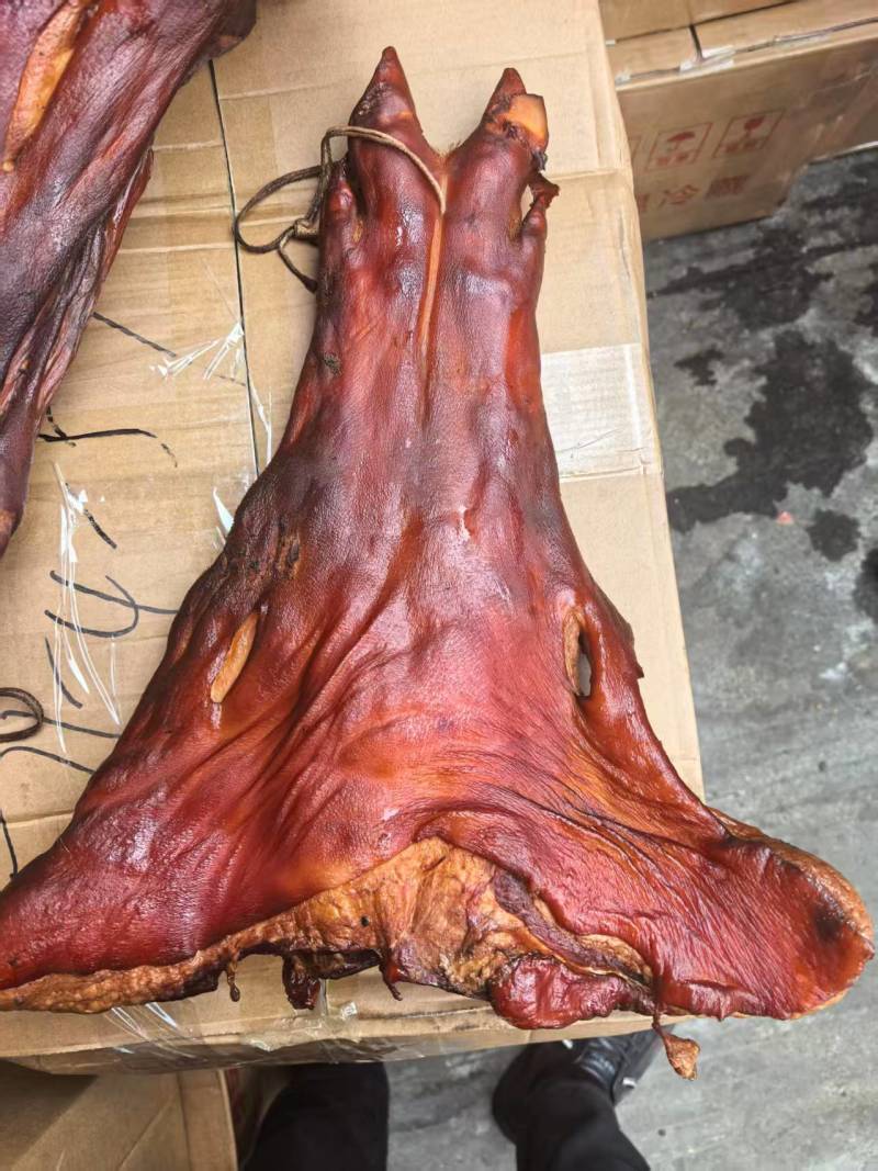 四川精品【熟食猪蹄】腊猪脚/诚信经营/欢迎下单