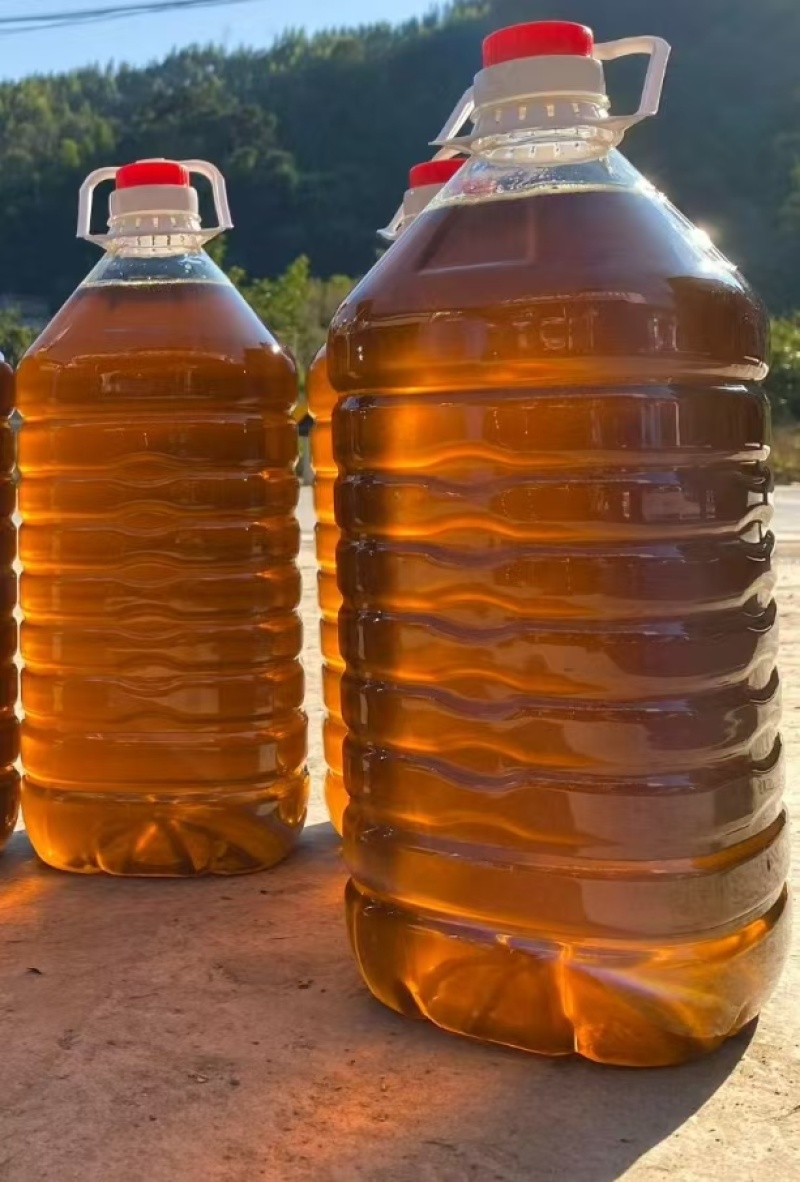 山茶油厂家直销，规格齐全，品质保证，可视频看货代发全国