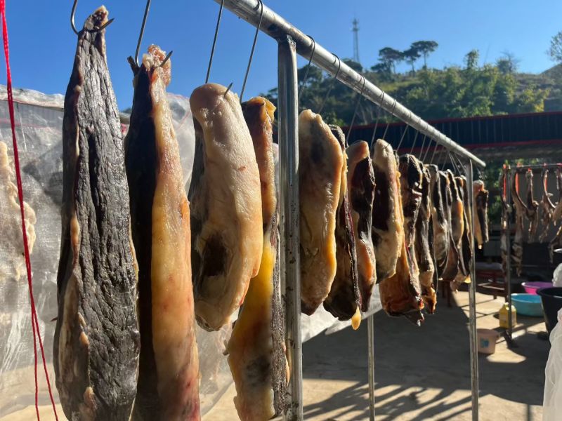 土黄牛牛干巴土黄牛腊排骨口感好价格实惠欢迎联系