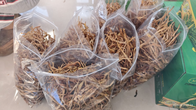 【热卖】内蒙古直发干黄花菜自然晾干0添加好品质欢迎选购