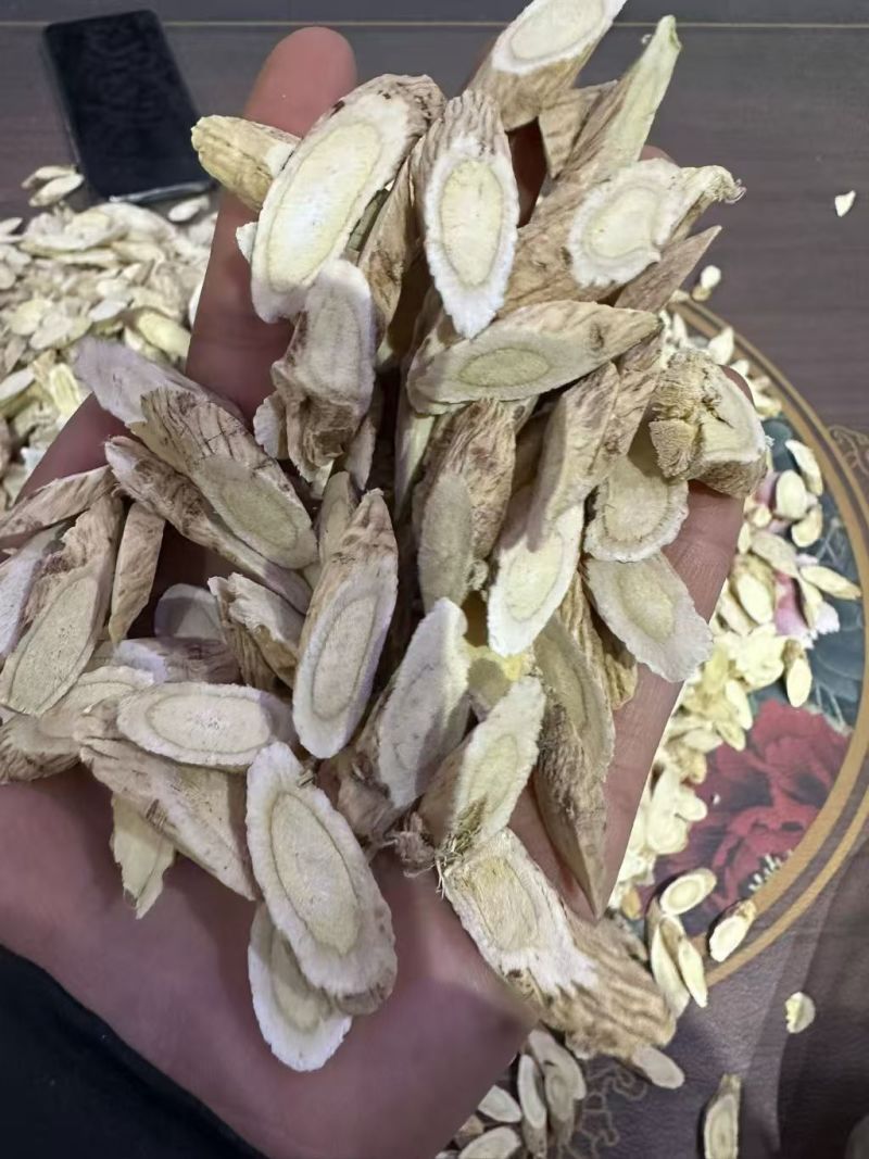 岷县原产地黄芪白条切片0.8-1.2有现货
