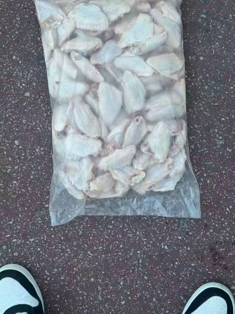 精品纯干翅中，无冰无泡水，肉质紧实！活鸡现杀，品质看得见