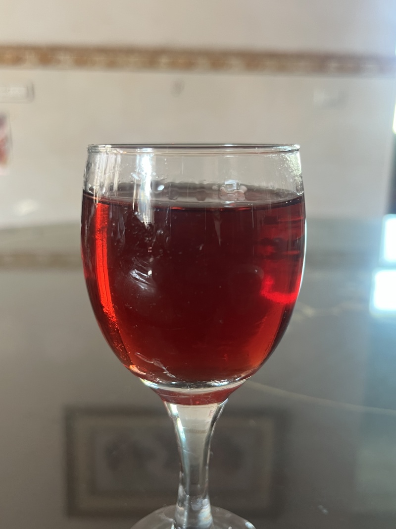 原酿杨梅酒，高粱酒马涧黑炭杨梅。