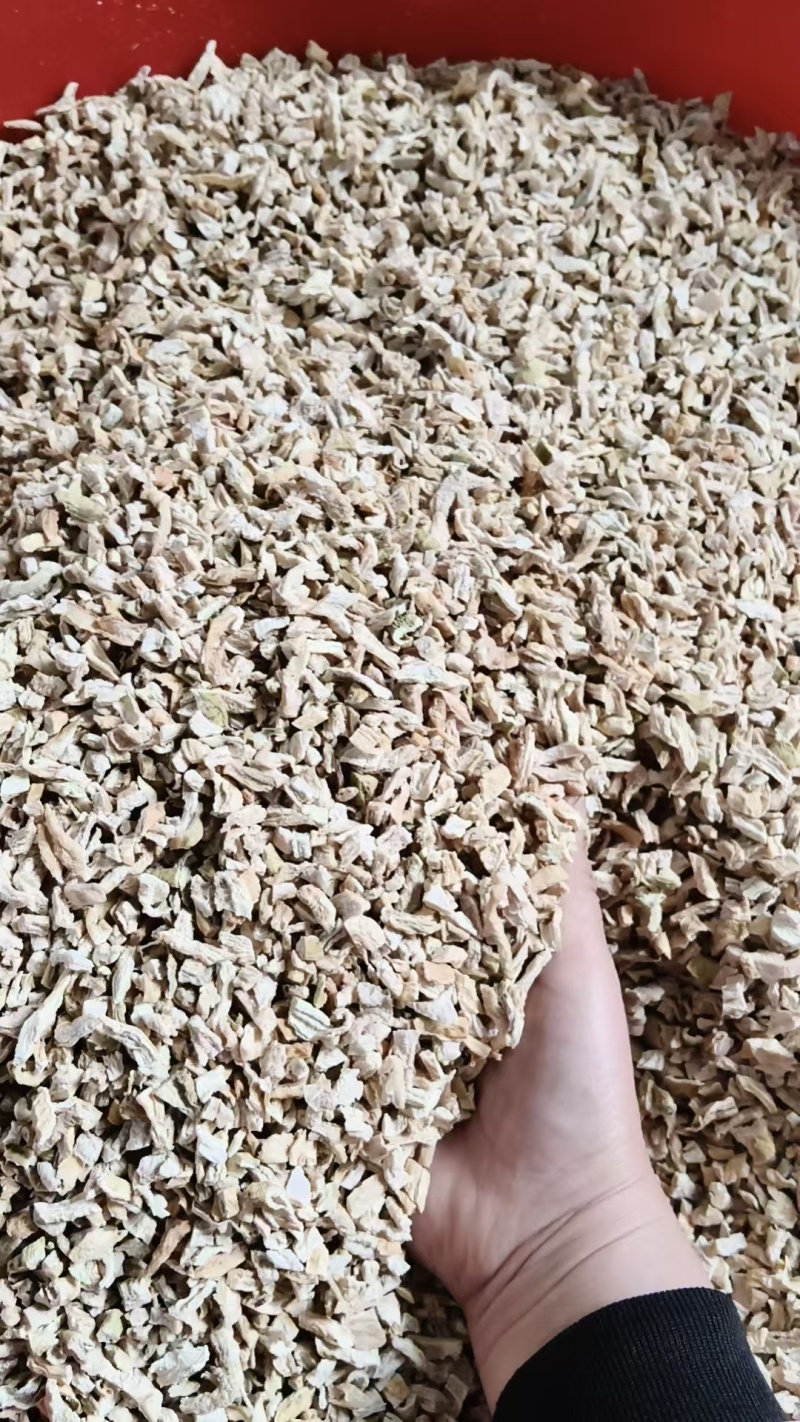 萝卜丁大量供应产地直发价格优惠，质量有保障来电洽谈