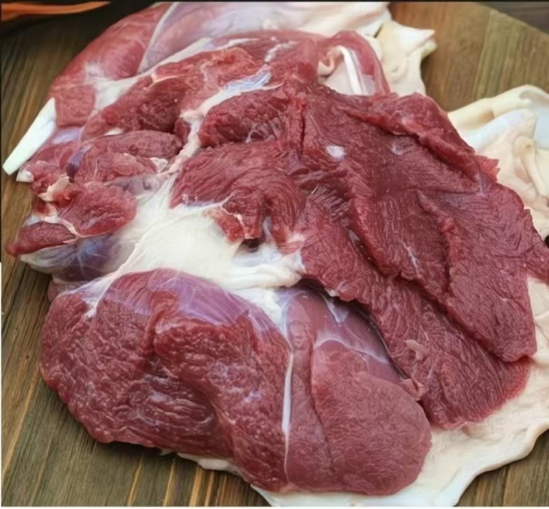 【军哥羊肉】带皮羊腿肉工厂源头直发精品羊肉包邮