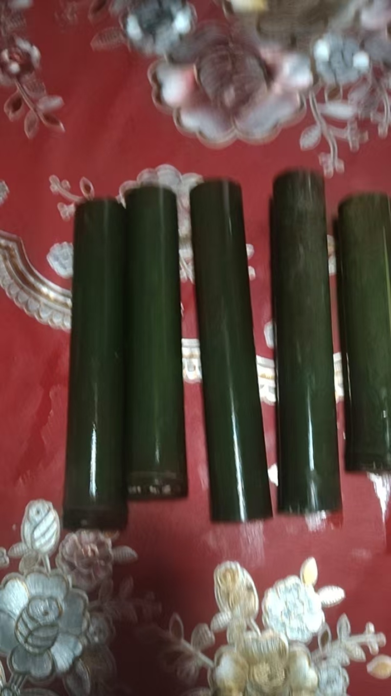 精品竹筒大量供应现砍现发多少公分的都有欢迎来电洽谈