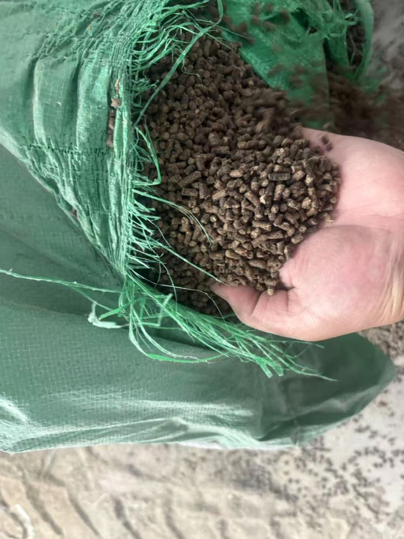 山东菏泽原料供应基地饲料颗粒可发全国随时有现货
