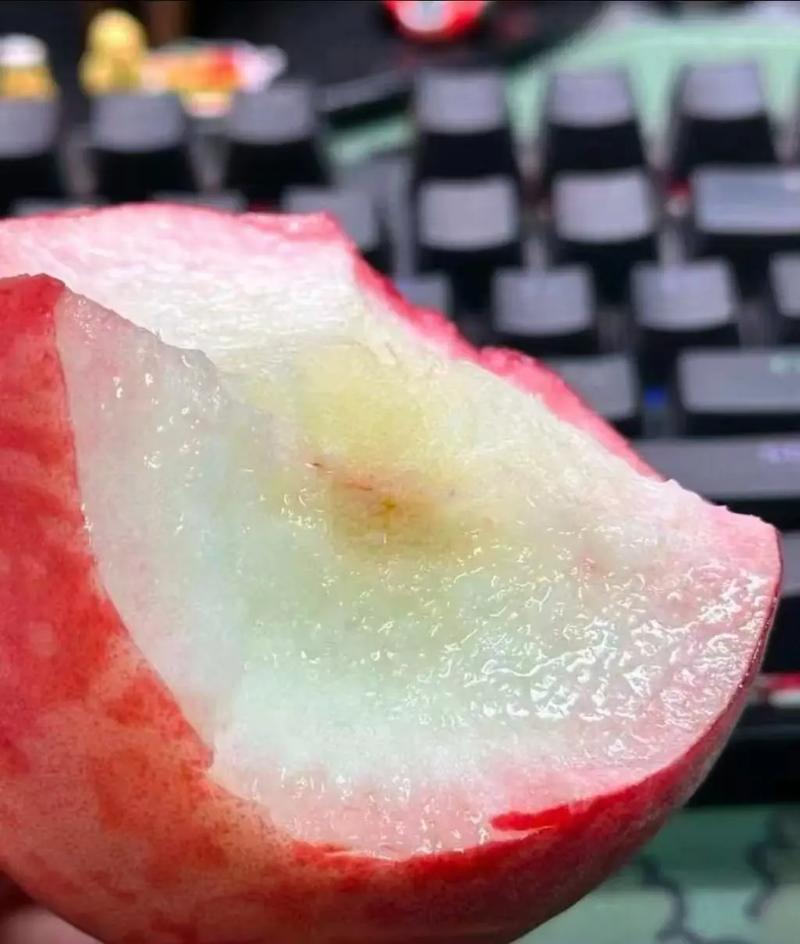 湖北春雪桃基地一手货源对接电商市场商超可视频看货