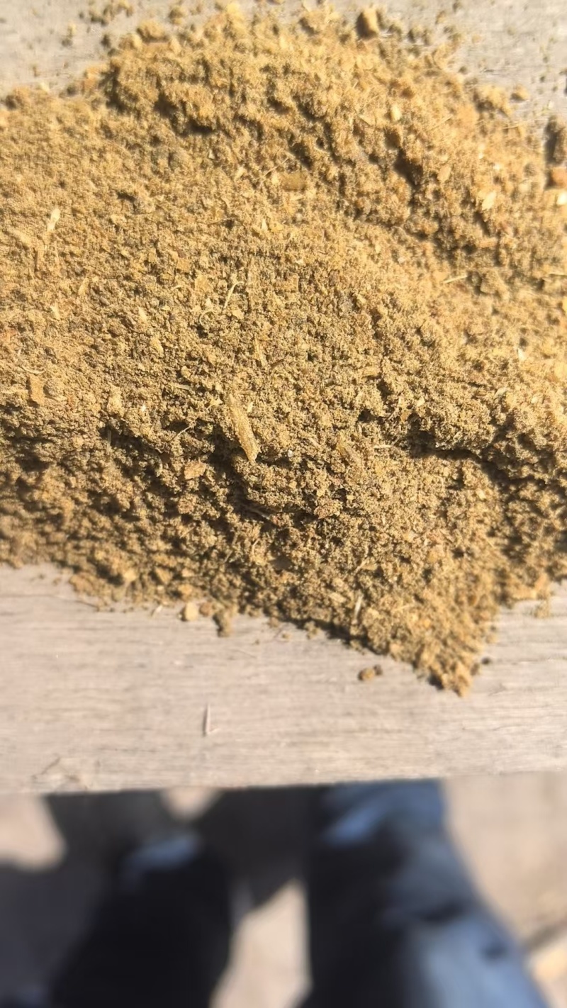 厂家批发蛋鸡蛋鸭专用鱼排粉蛋白48新鲜度80补钙磷鱼排粉