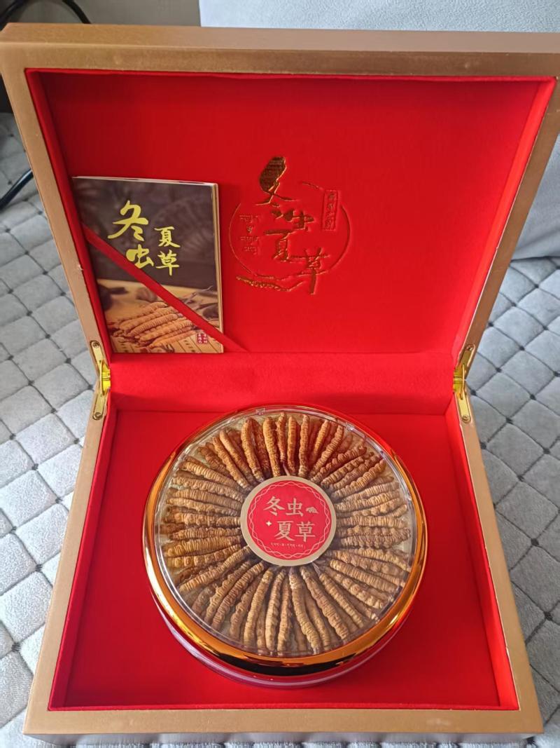 虫草一级(2根一克)95元/克、二级(3根一克)86元/